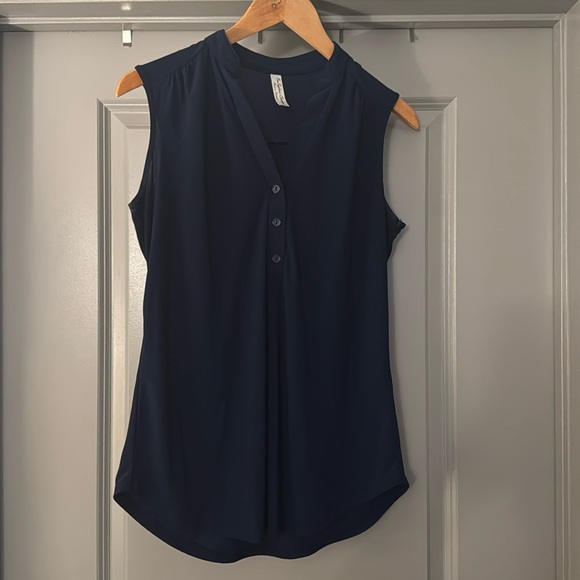 PerSeption Concept Tops - PerSeption Concept Blouse, made in Vietnam size medium - navy